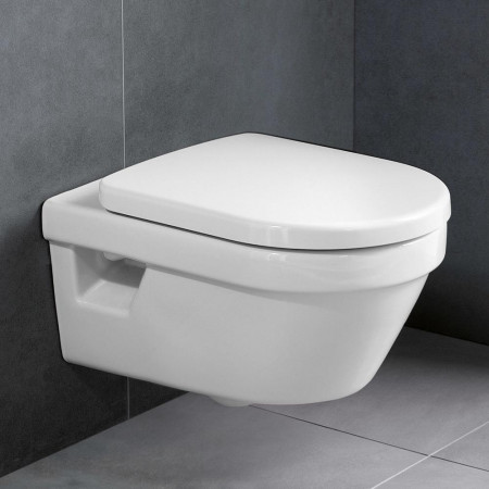 Villeroy & Boch Architectura - Zestaw miska wisząca WC bezrantowa + deska wo (5684R001+98M9C101) - Weiss Alpin Ceramicplus - 464306_O1