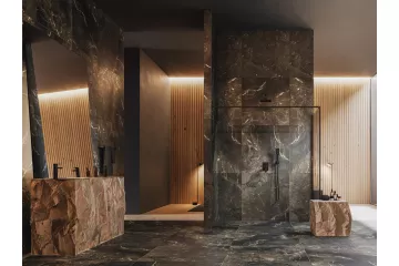 Aranżacja łazienki z marmurem Marazzi i wanną z baterią 4-otworową Omnires Baretti w czerni