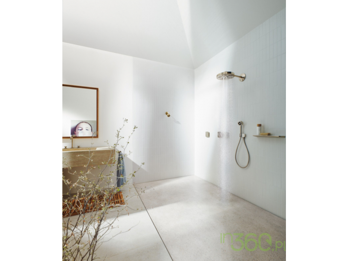 Jasna i elegancka łazienka marki Axor, wyposażona w nowoczesny prysznic, minimalistyczne wykończenia i przestronny design, idealna do luksusowych aranżacji wnętrz.