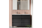 Czarna szafka umywalkowa Roca Alpine z dwiema umywalkami i eleganckim designem, ustawiona na tle różowych paneli ściennych i lustra z wbudowaną szafką. Stylowa aranżacja wnętrza z nowoczesnym akcentem.