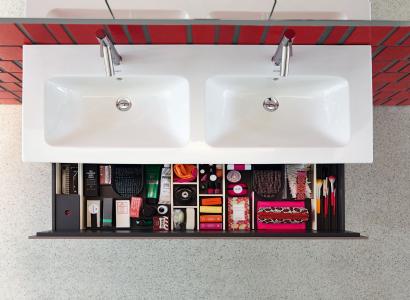 Niezwykła funkcjonalność w łazience dzięki meblom łazienkowym Duravit L-Cube 