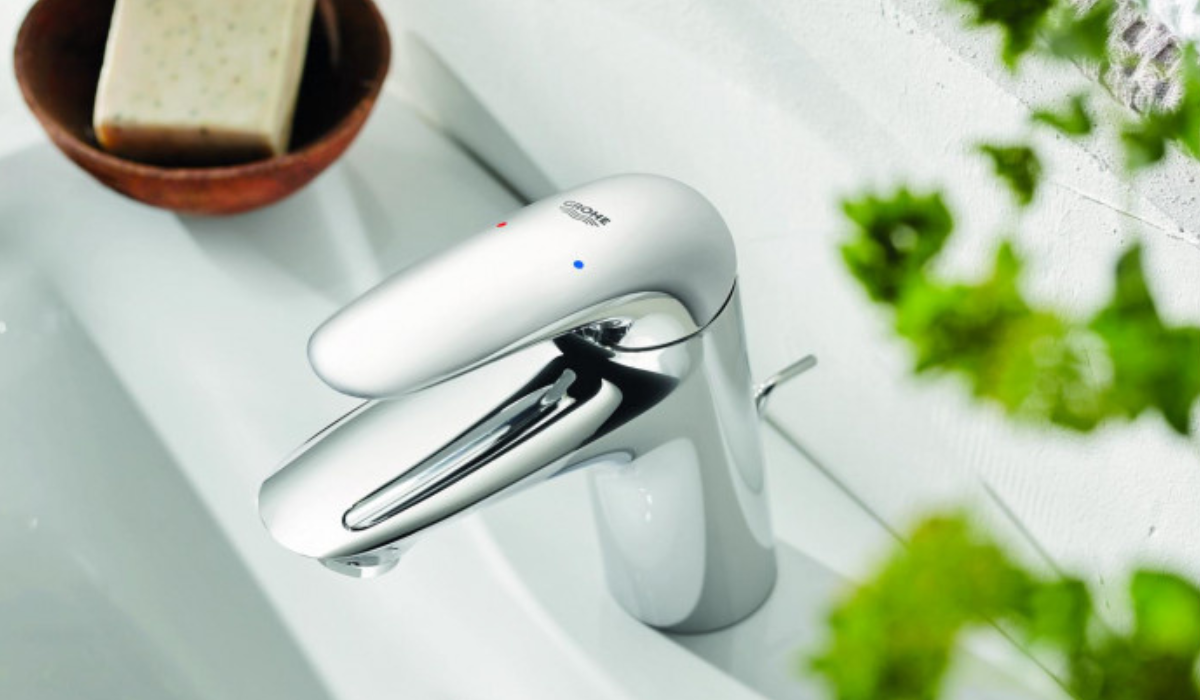 Bateria umywalkowa Grohe Eurostyle w nowoczesnej łazience