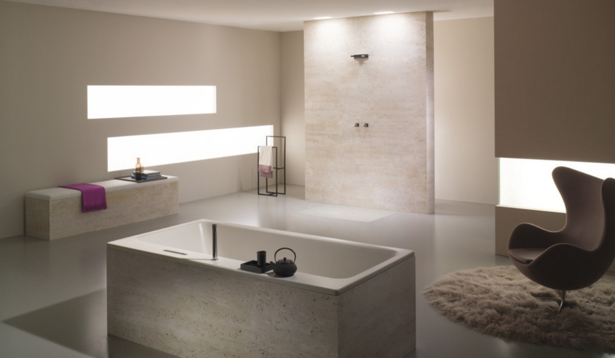 Wanna Kaldewei Asymmetric Duo w nowoczesnej łazience z prysznicem walk-in