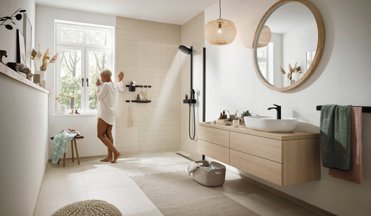 Seria Hansgrohe Pulsify S to nowoczesne zestawy i głowice prysznicowe, kt&oacute;re zapewniają wyjątkowy komfort kąpieli dzięki innowacyjnej technologii strumienia wody. Pulsify S łączy elegancki, minimalistyczny design z funkcjonalnością dostosowaną do każdej łazienki &mdash; nawet tej o mniejszym metrażu. Precyzyjne wykonanie, łatwe czyszczenie i oszczędność wody sprawiają, że Hansgrohe Pulsify S to idealny wyb&oacute;r dla os&oacute;b, kt&oacute;re cenią relaks i nowoczesny styl.