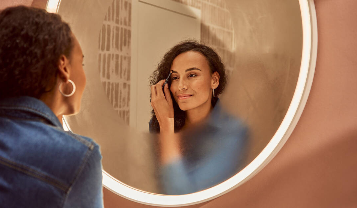Lustro łazienkowe Hansgrohe Xarita S z podświetleniem LED – idealne do codziennej pielęgnacji